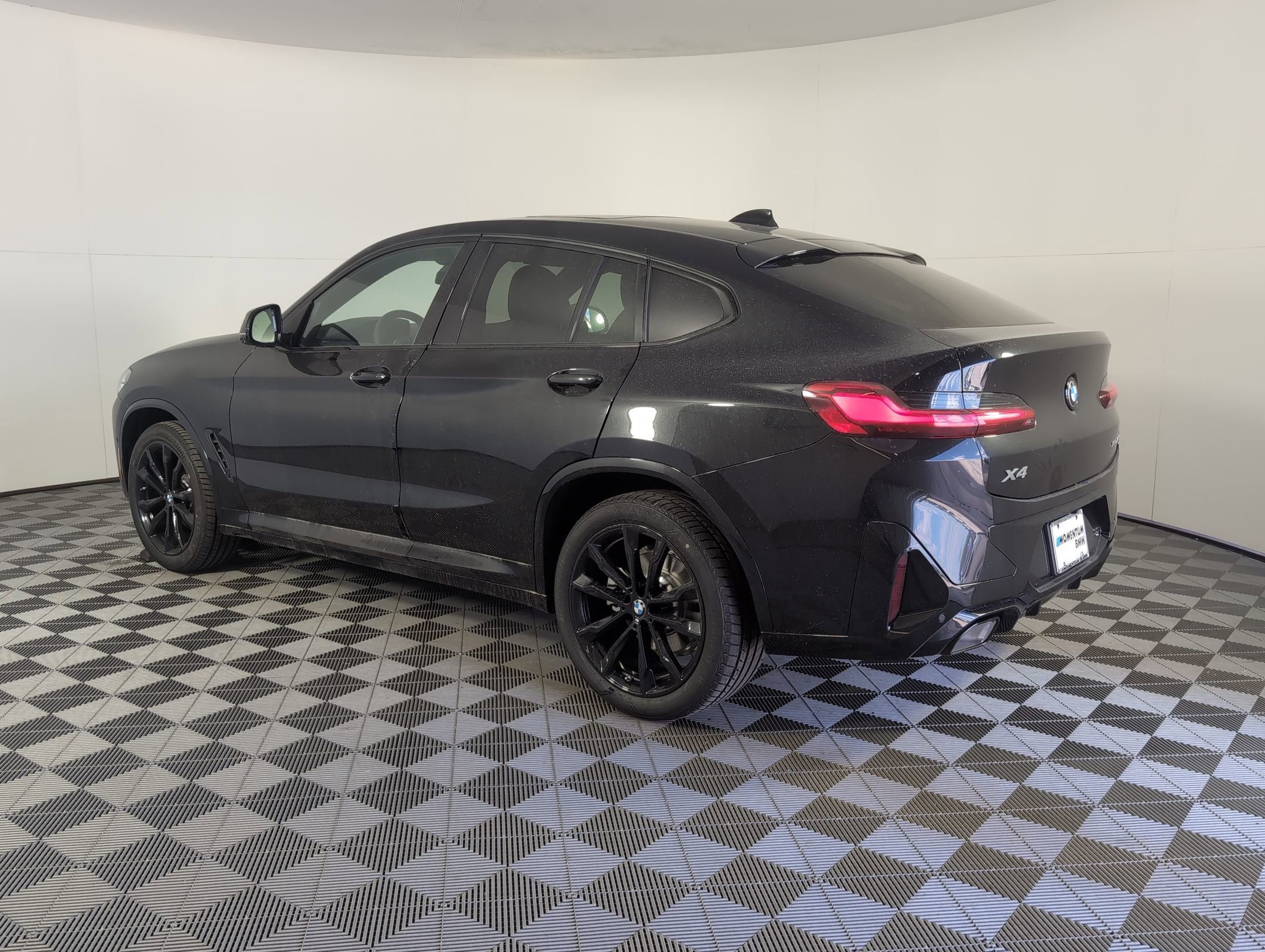 2025 Bmw X4 xDrive30i photo 2