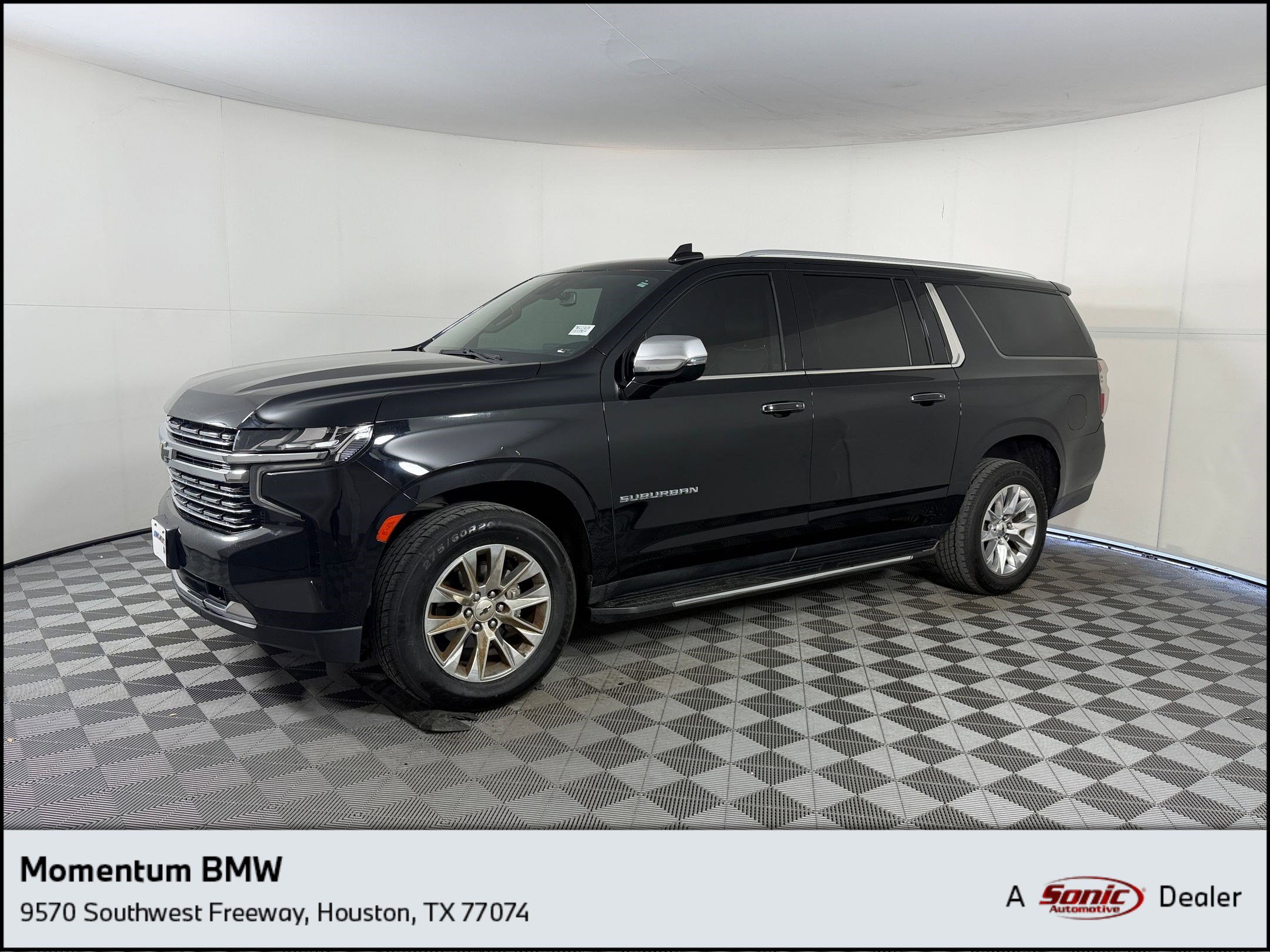 2022 Chevrolet Suburban 4WD 1500 Premier's photo