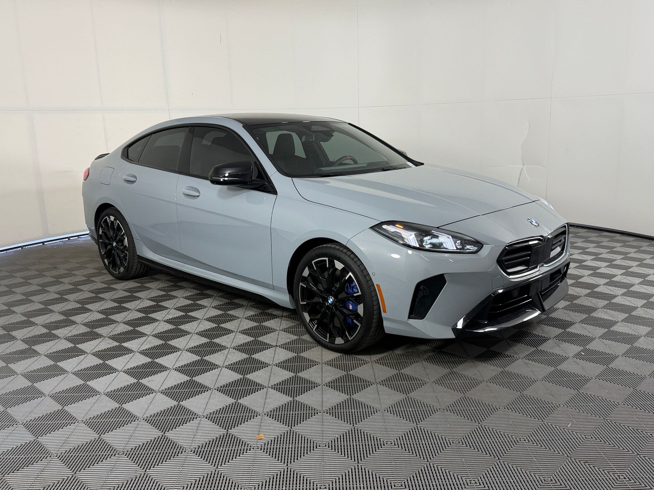 2026 BMW 2 Series M235 - Photo 7