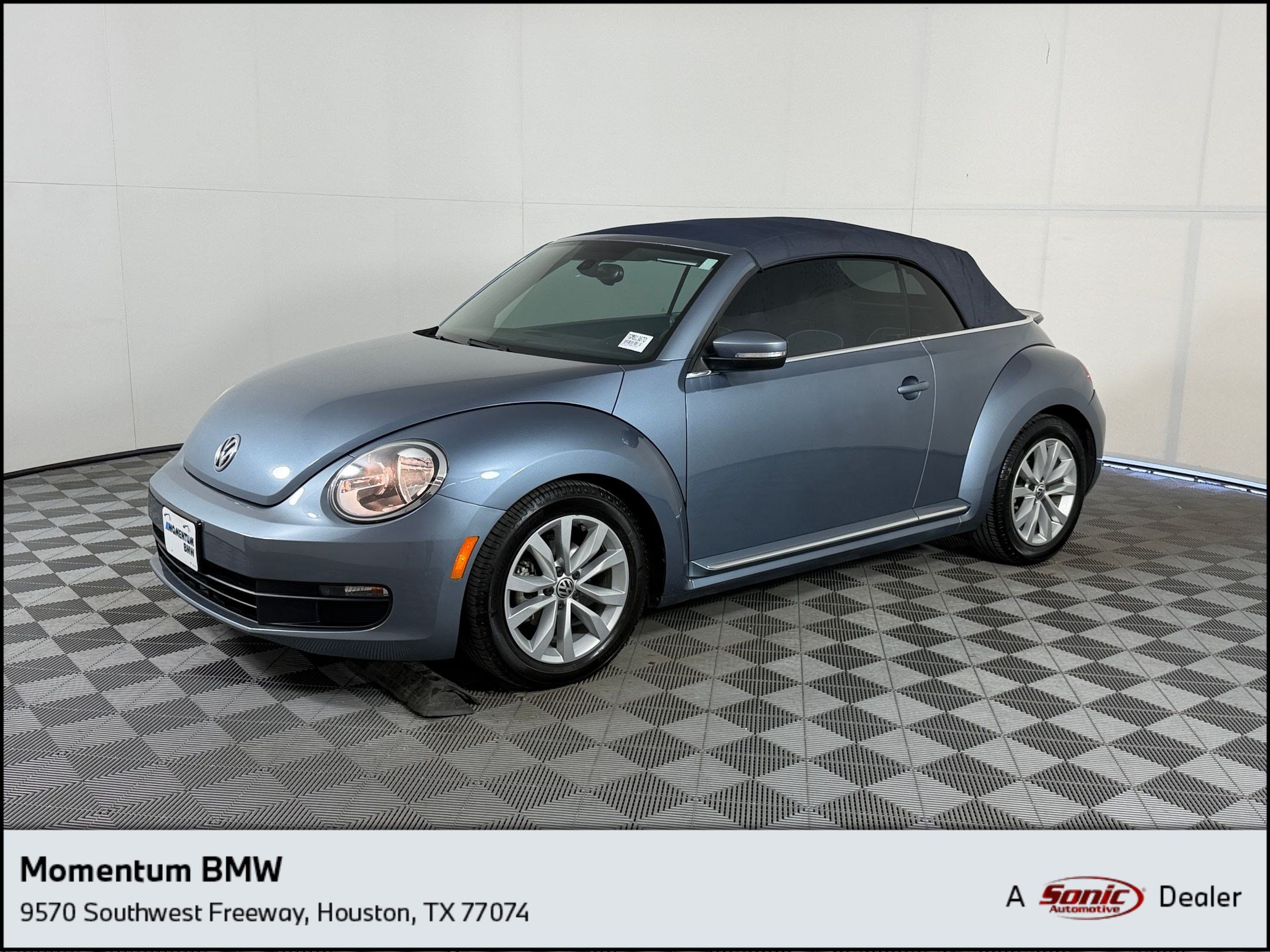 2016 Volkswagen Beetle 1.8T Denim Conv. auto's photo