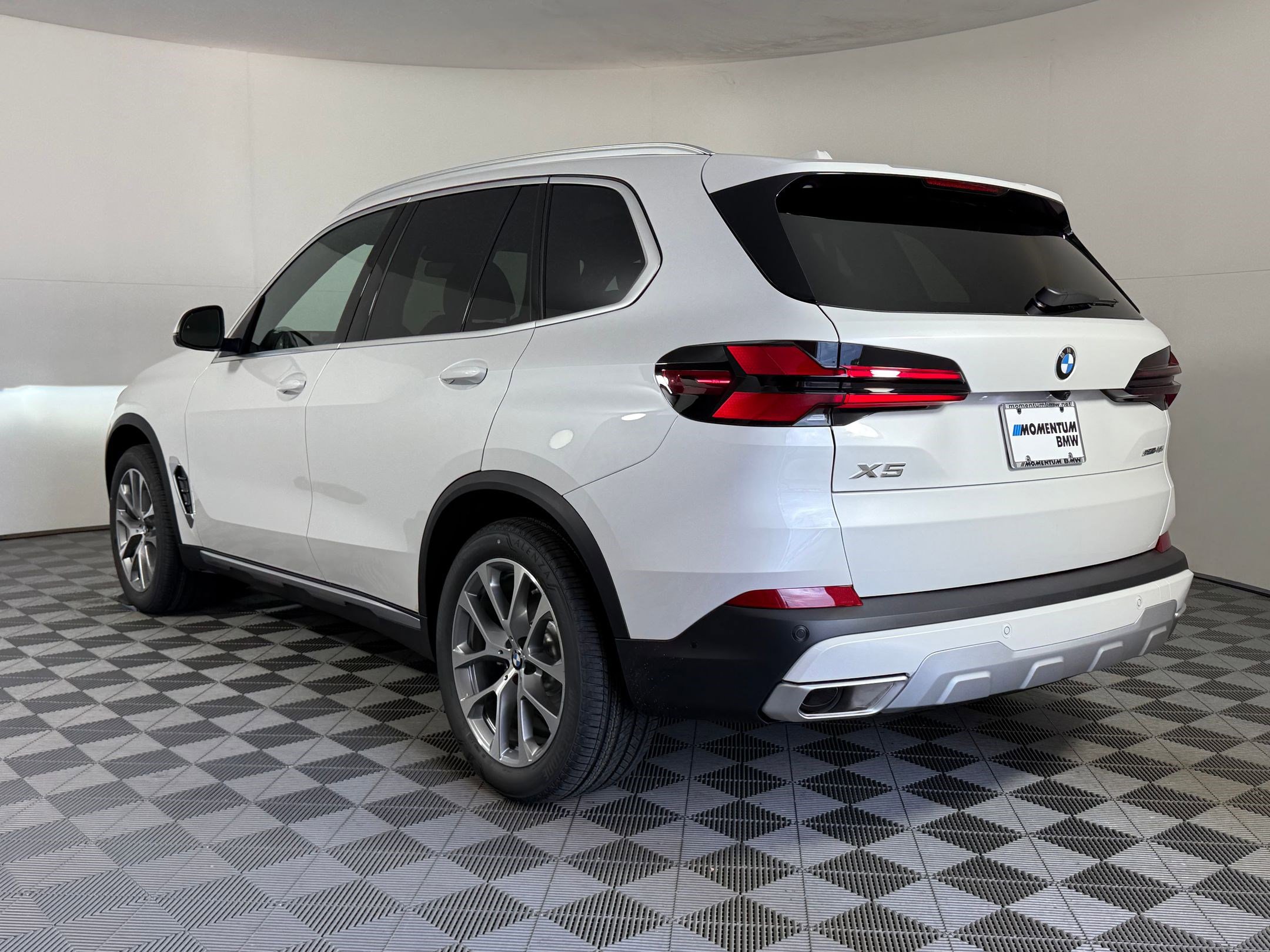 2026 Bmw X5 sDrive40i photo 3