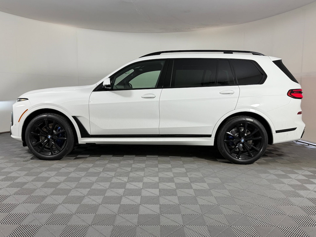 New 2026 BMW X7 xDrive40i SUV
