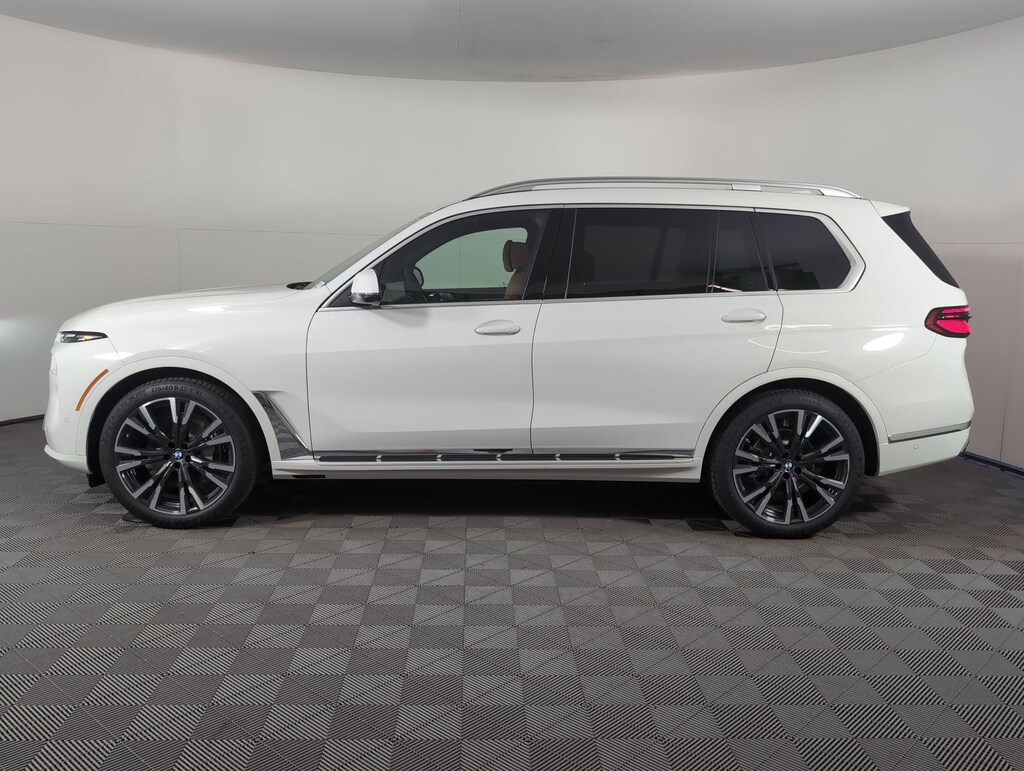 New 2026 BMW X7 xDrive40i SUV