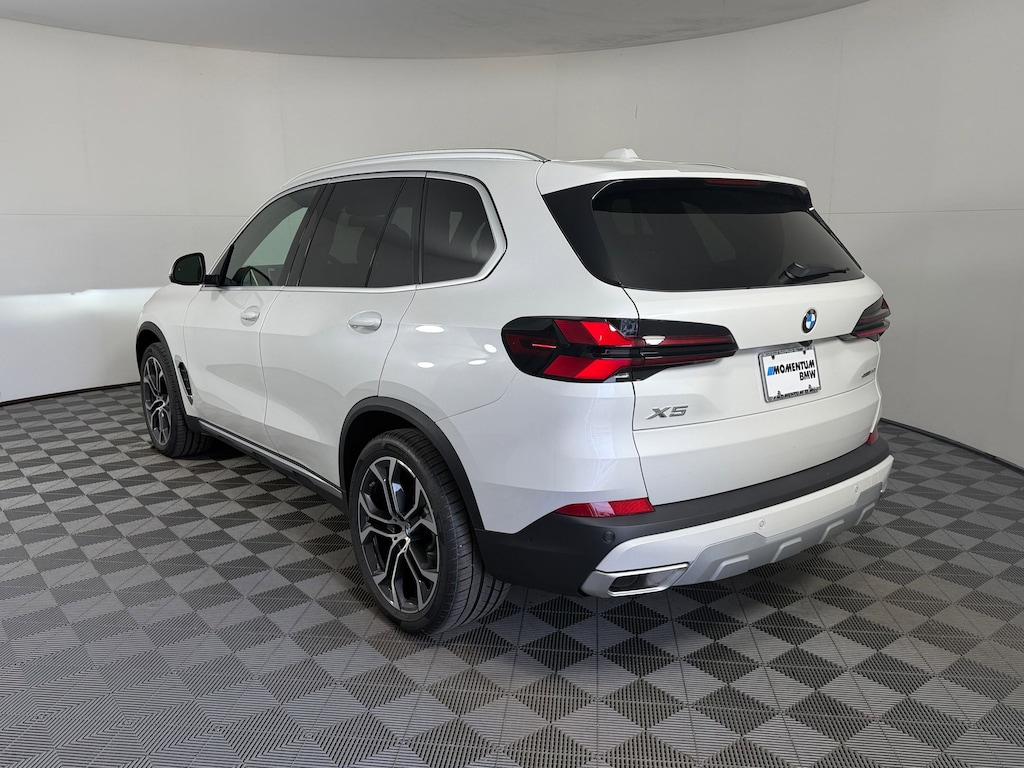 New 2026 BMW X5 sDrive40i SUV
