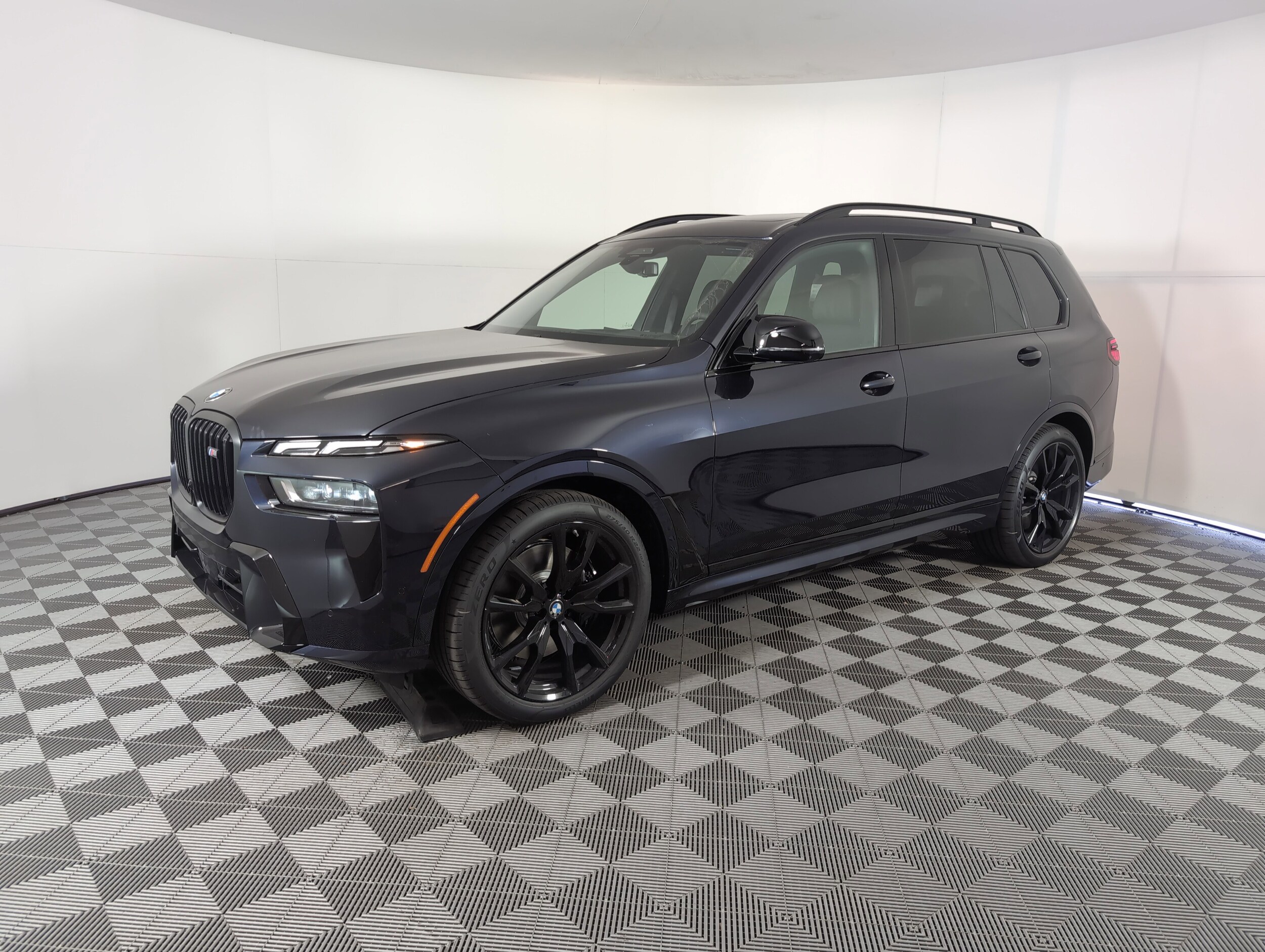 2026 Bmw X7 M60i photo 3