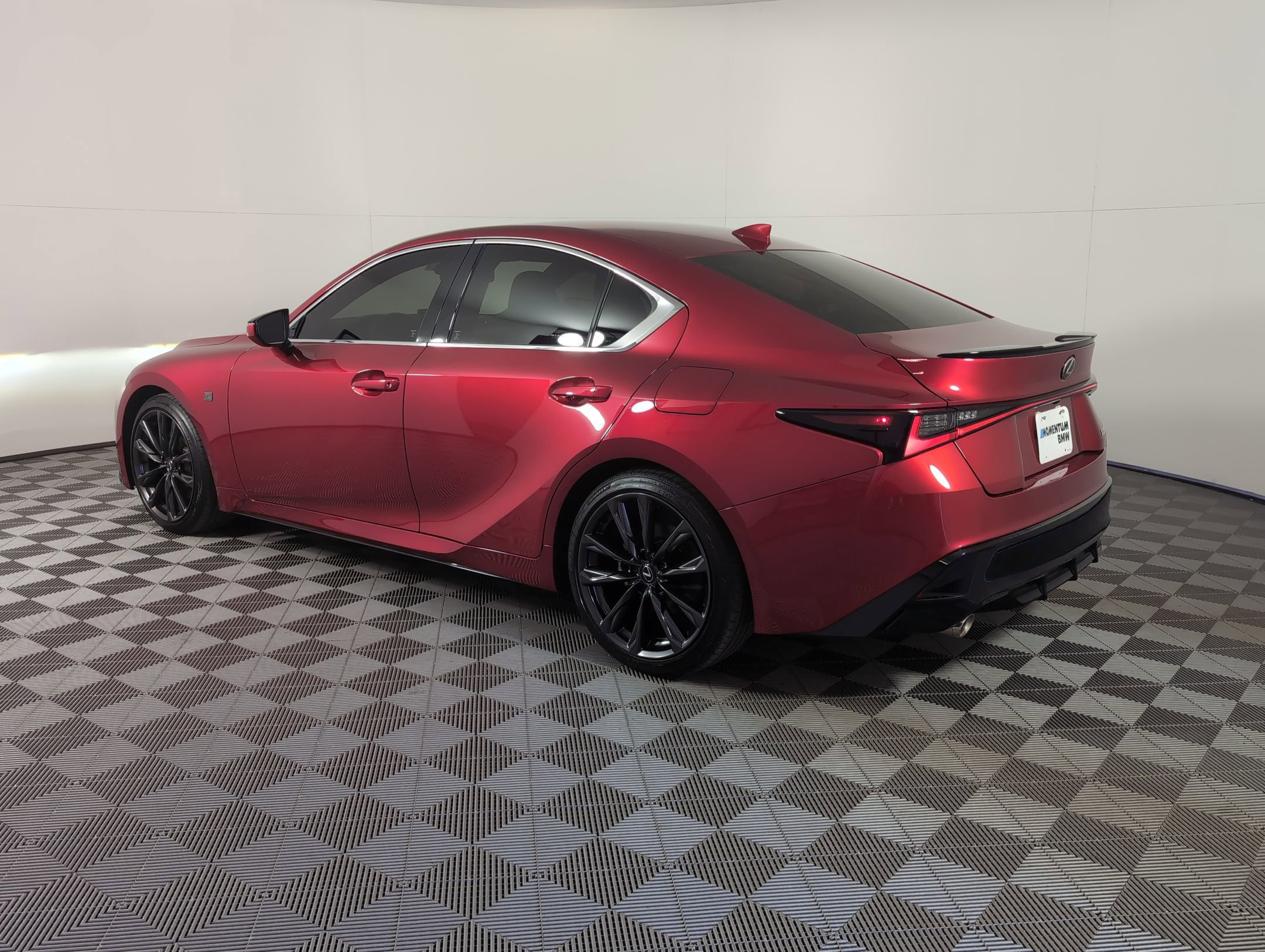 2024 Lexus IS 350 F SPORT photo 3