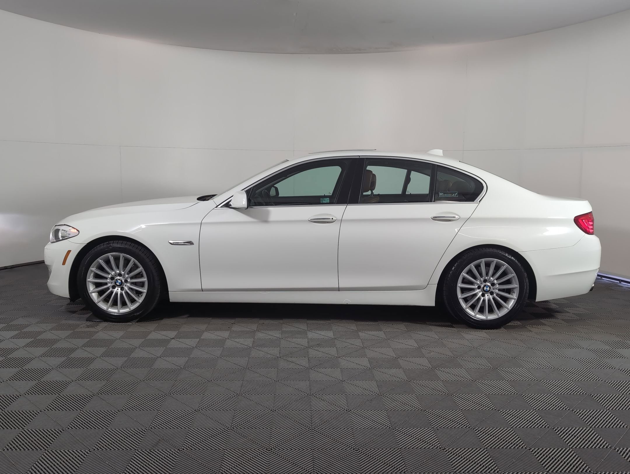 2011 Bmw 535i 5-Series photo 2