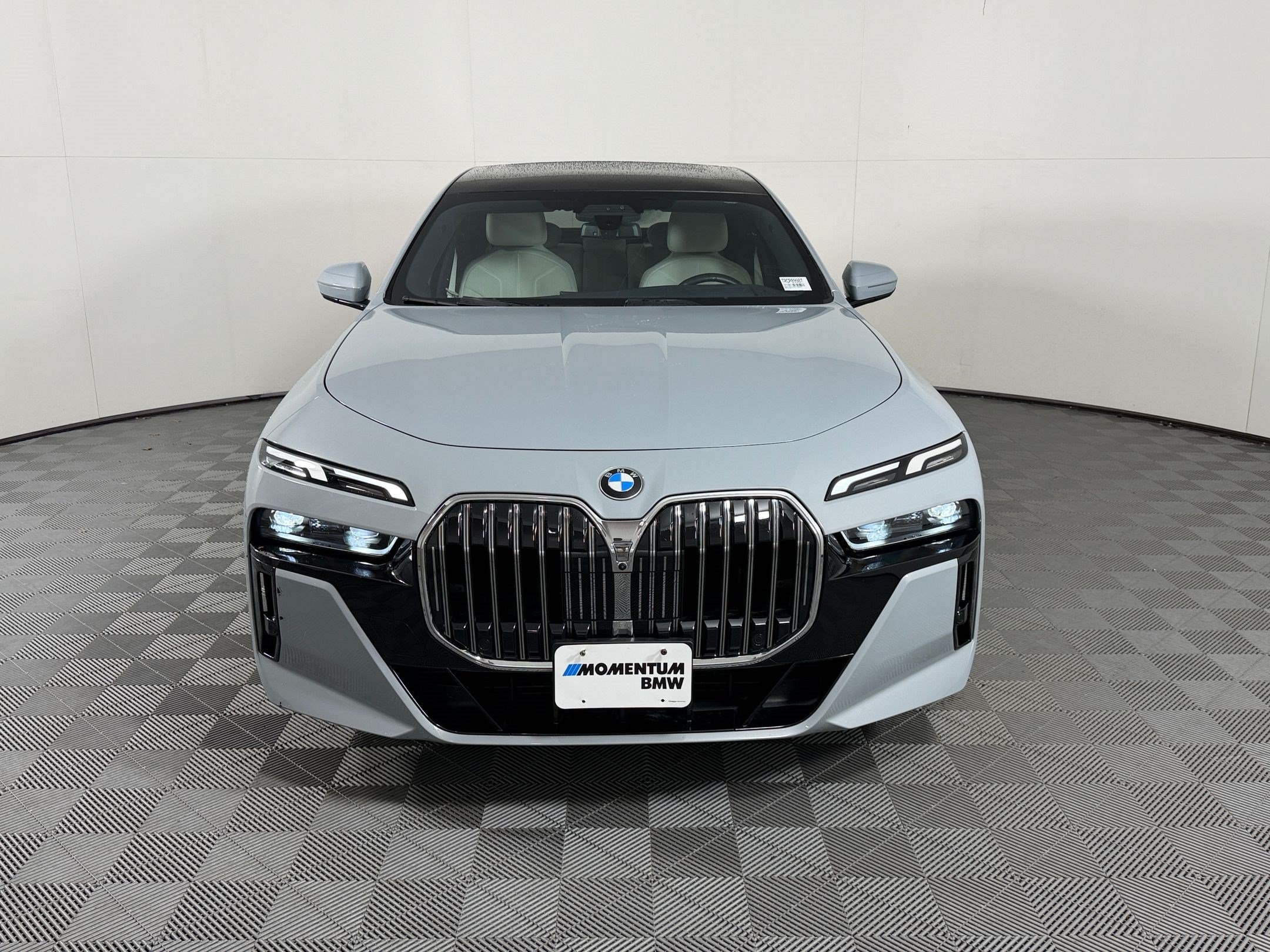 740i XDrive Sedan