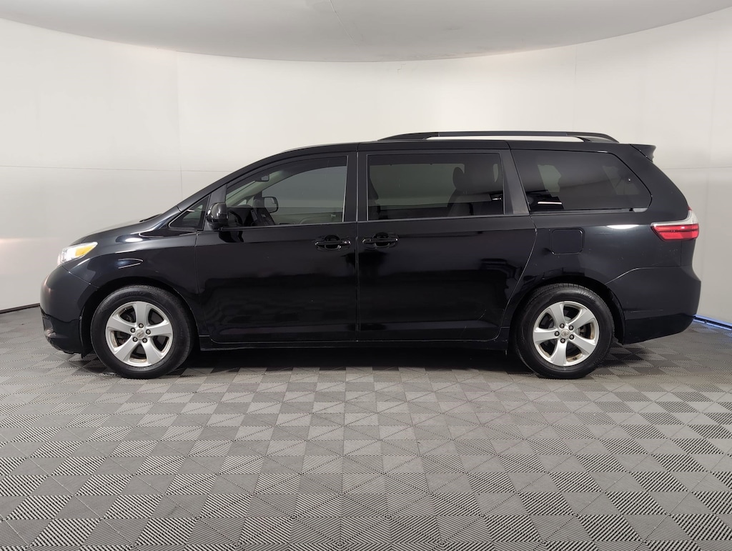 Used 2015 Toyota Sienna LE Van
