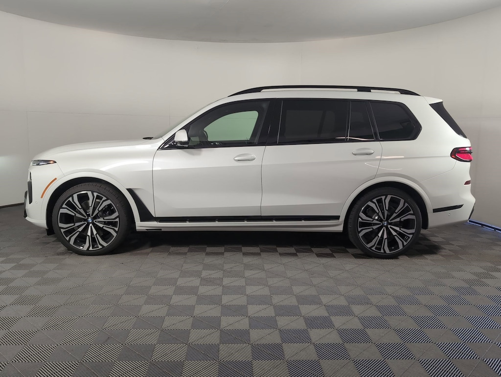 New 2026 BMW X7 xDrive40i SUV