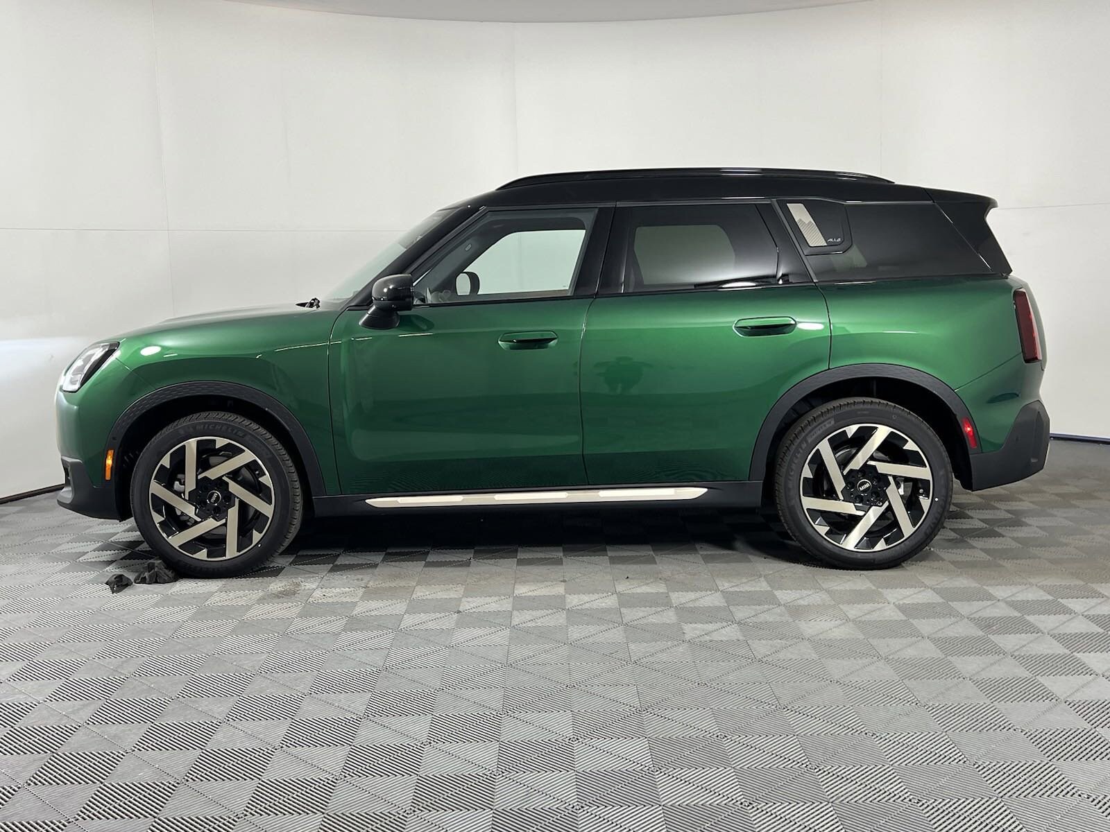 2025 Mini Countryman S photo 4