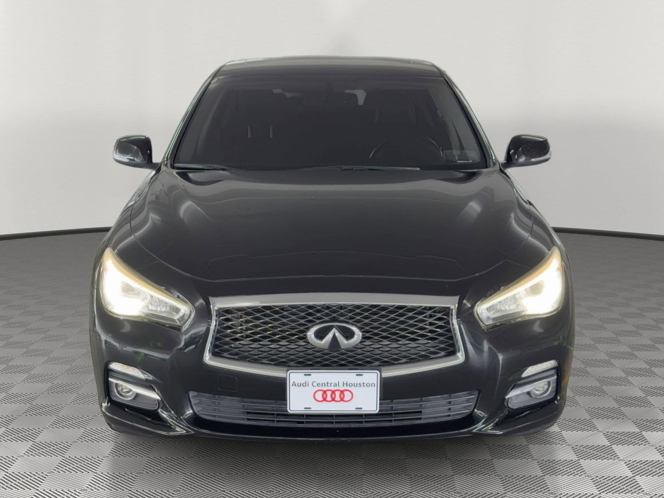 Q50 Premium Sedan