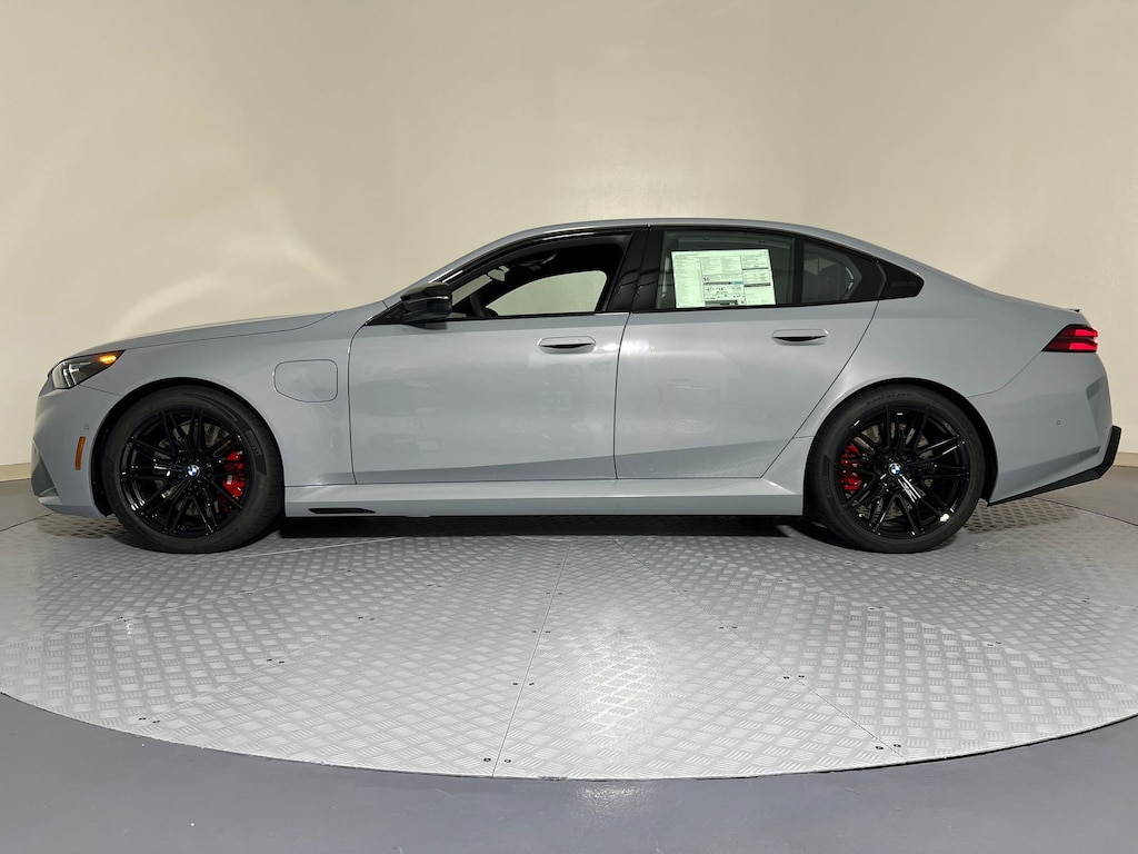 New 2026 BMW M5 Sedan