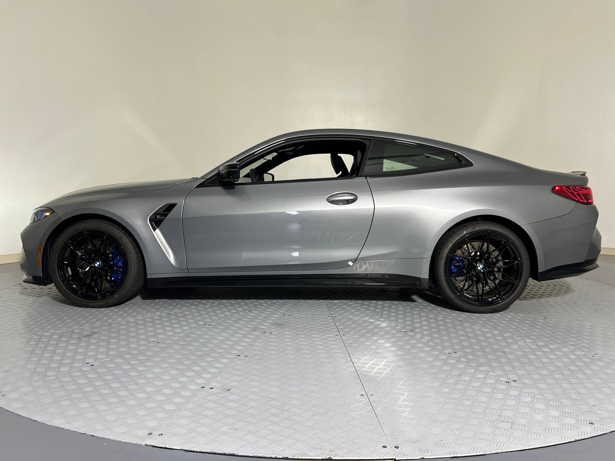 2026 Bmw M4 M4 Competition photo 2