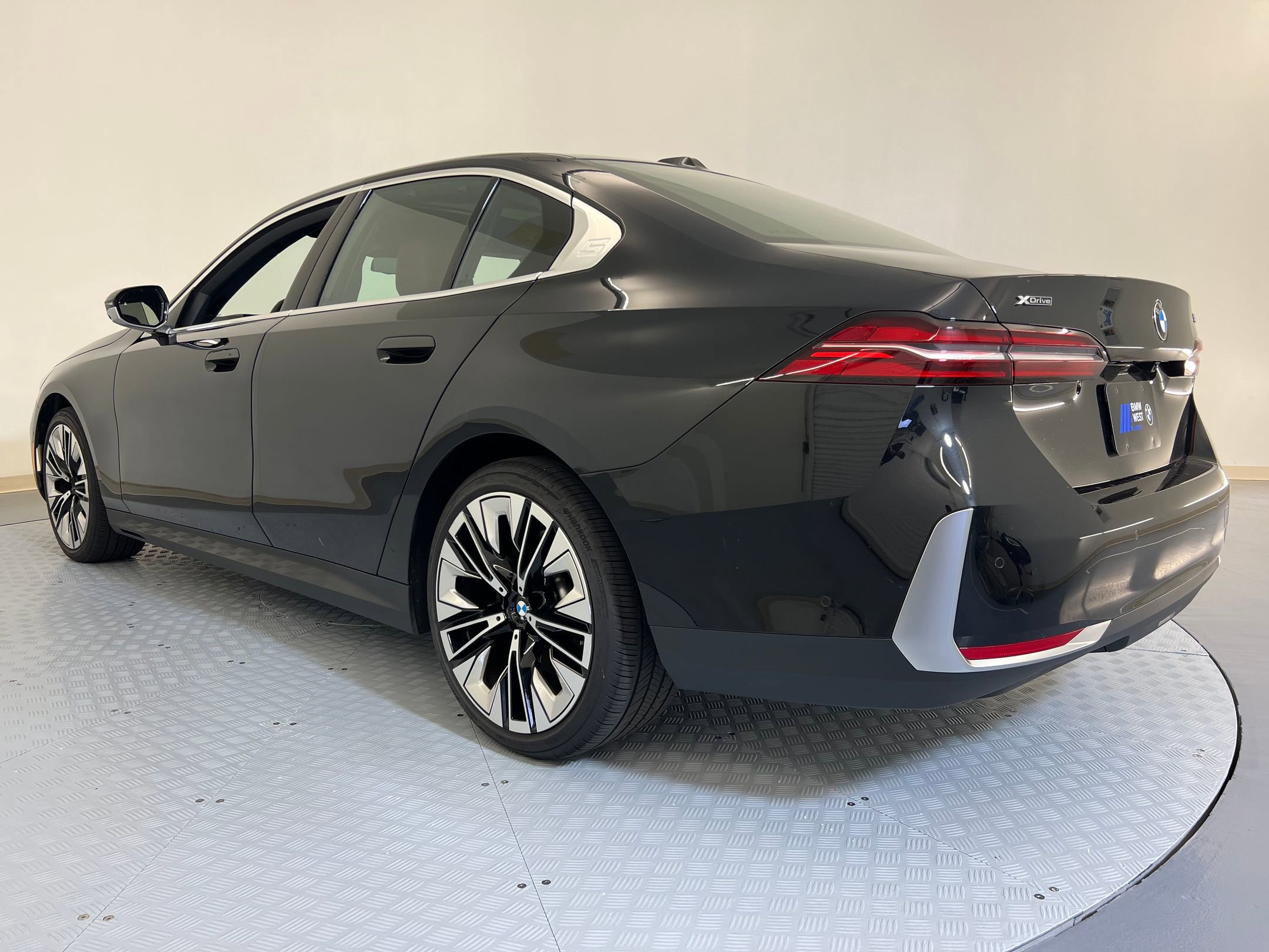 2025 Bmw 540i xDrive photo 3