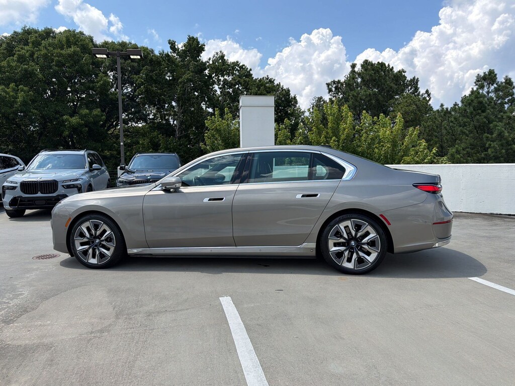 Used 2023 BMW i7 xDrive60 Sedan
