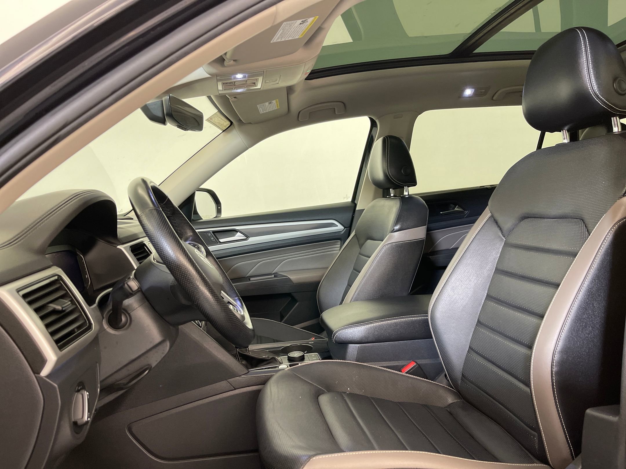 2021 Volkswagen Atlas V6 SEL Premium R-Line photo 4