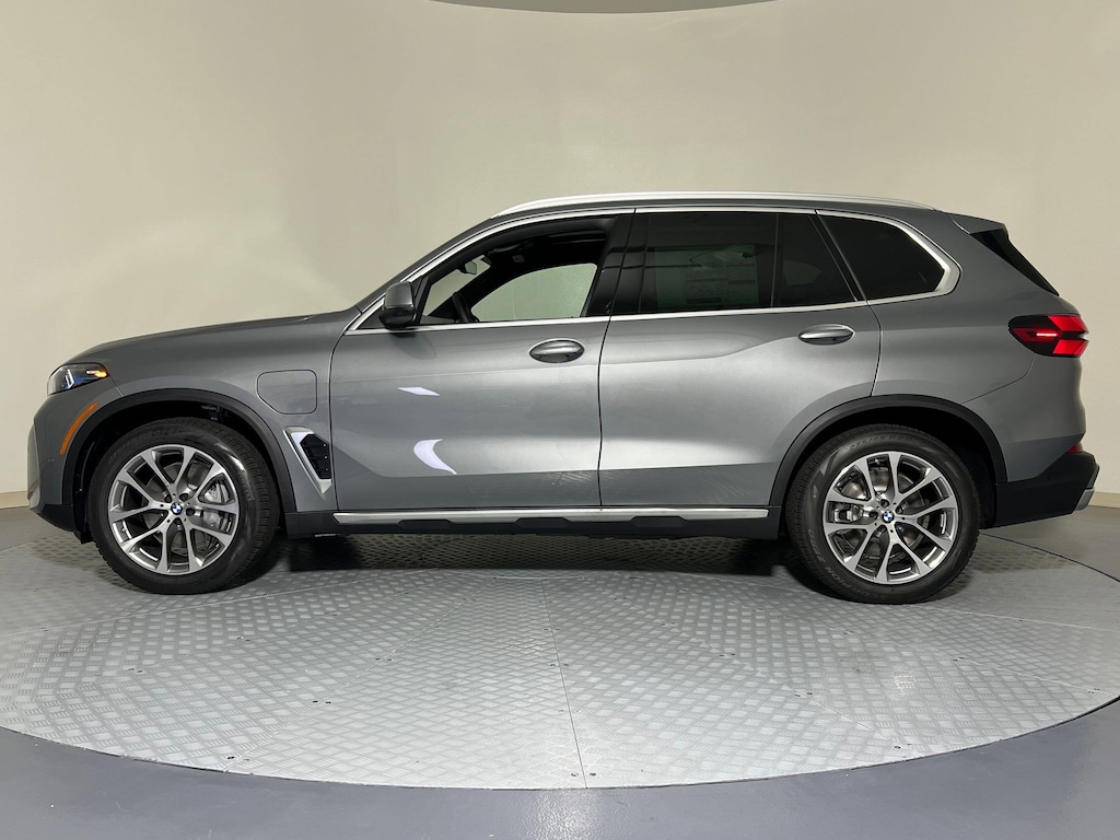 New 2026 BMW X5 PHEV xDrive50e SUV
