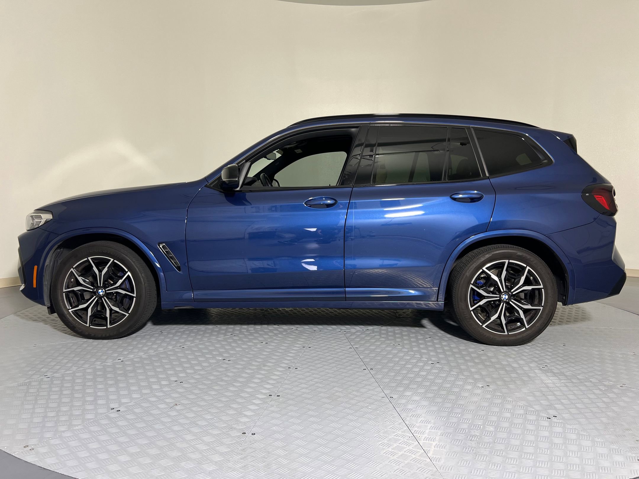 2023 Bmw X3 M40i photo 2
