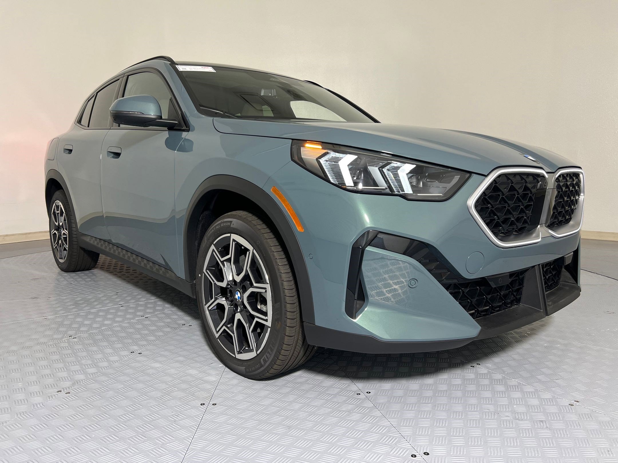 2025 BMW X2 28i - Photo 6