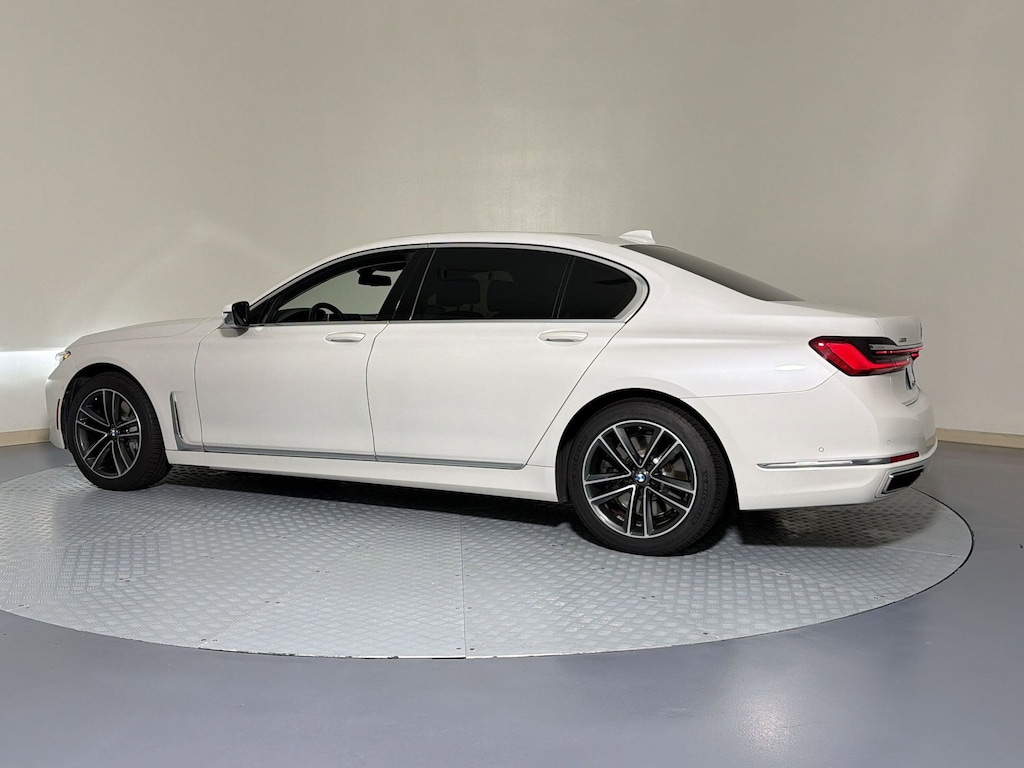 Used 2022 BMW 750i xDrive Sedan