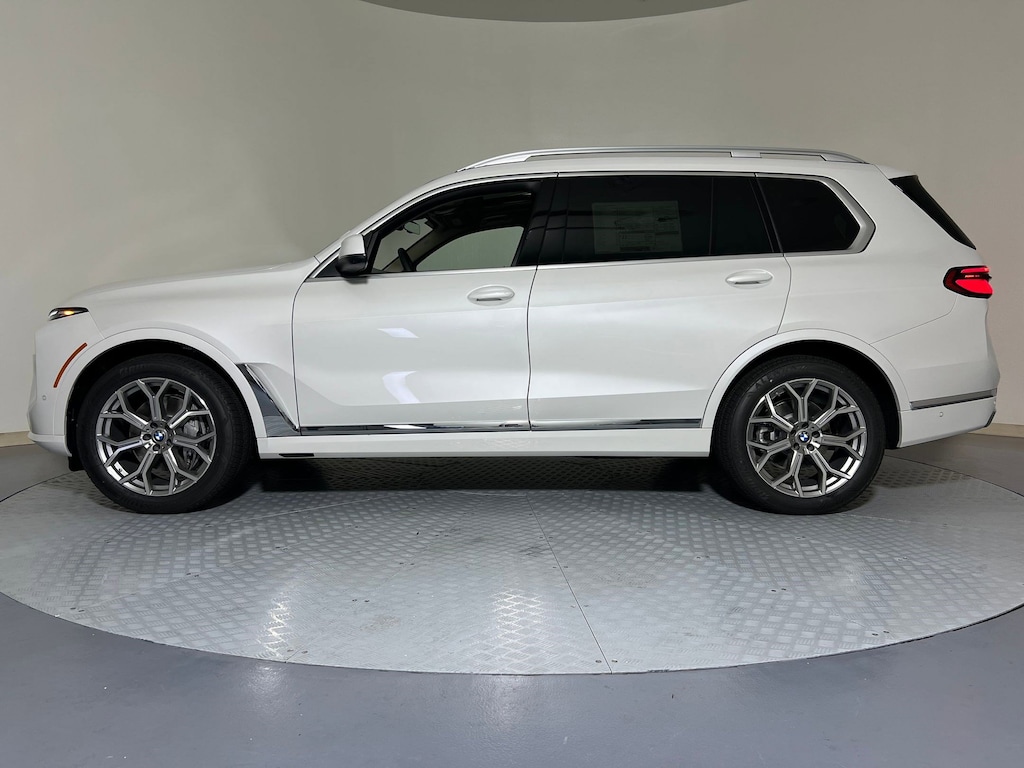New 2026 BMW X7 xDrive40i SUV