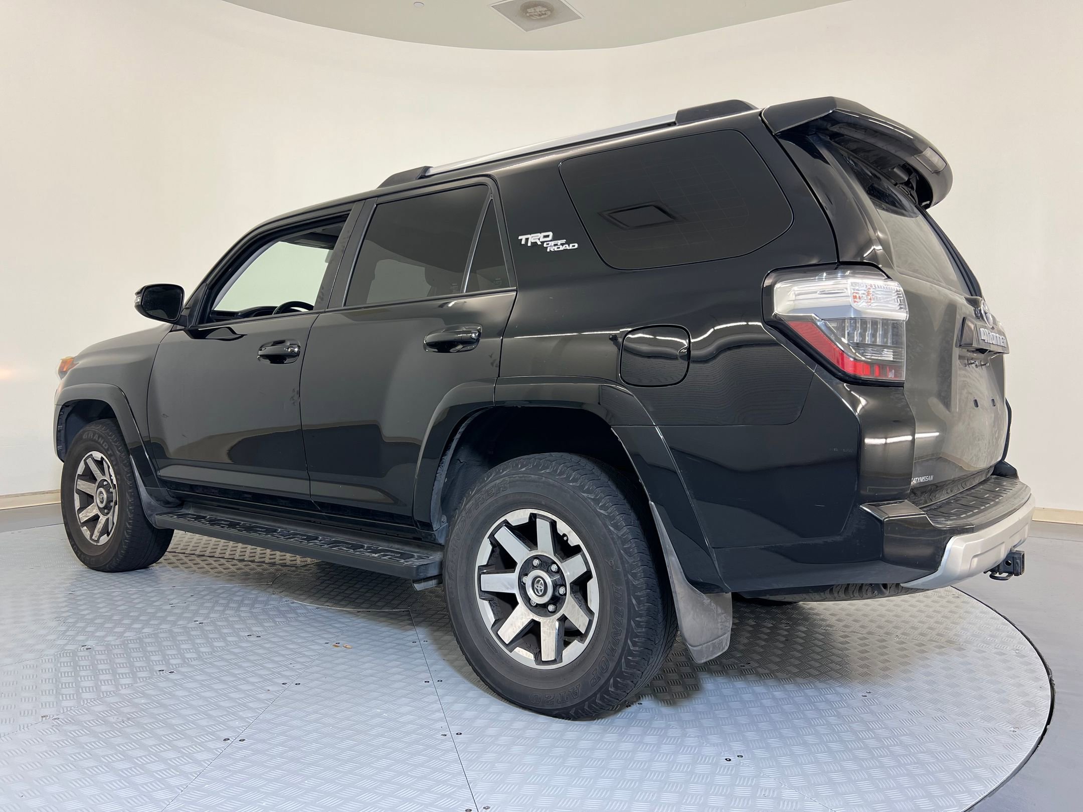 2017 Toyota 4Runner TRD Premium photo 2