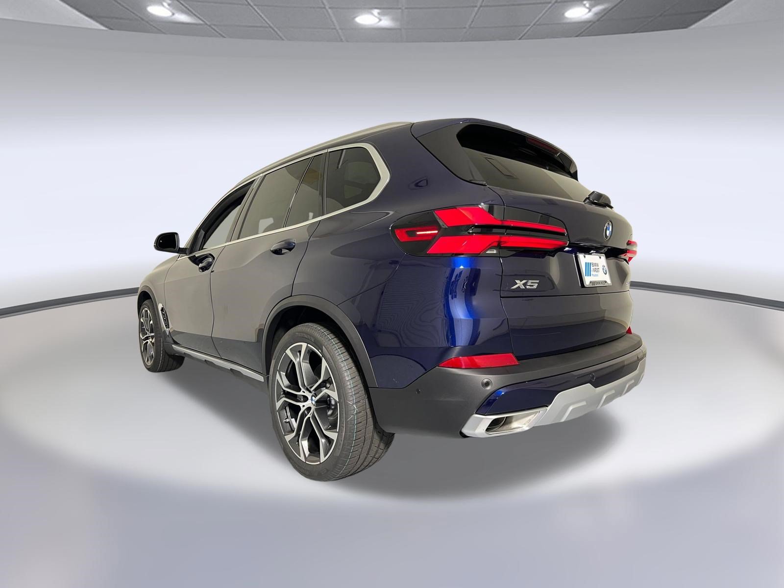New 2026 BMW X5 sDrive40i SUV