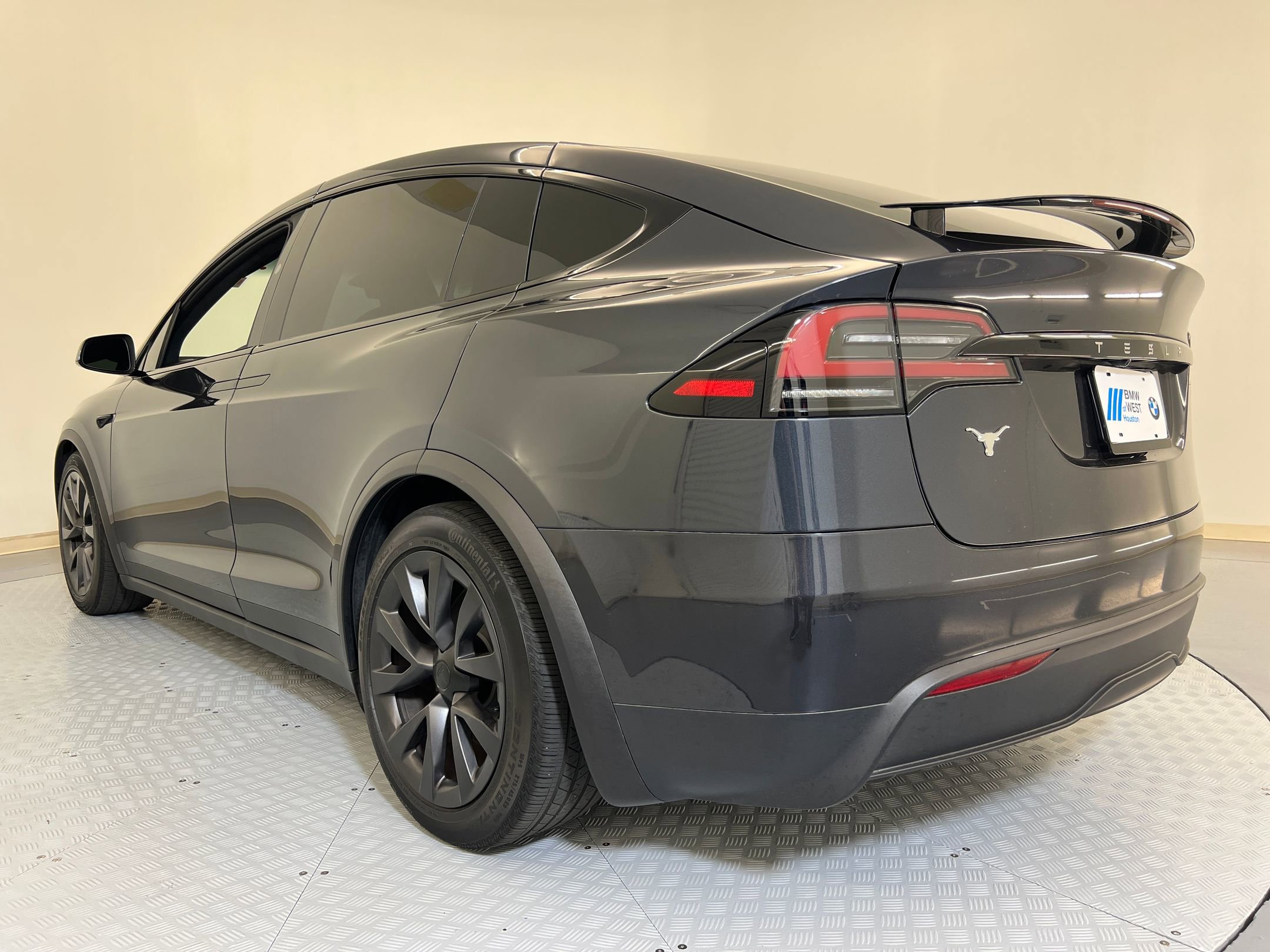2024 Tesla Model X photo 2