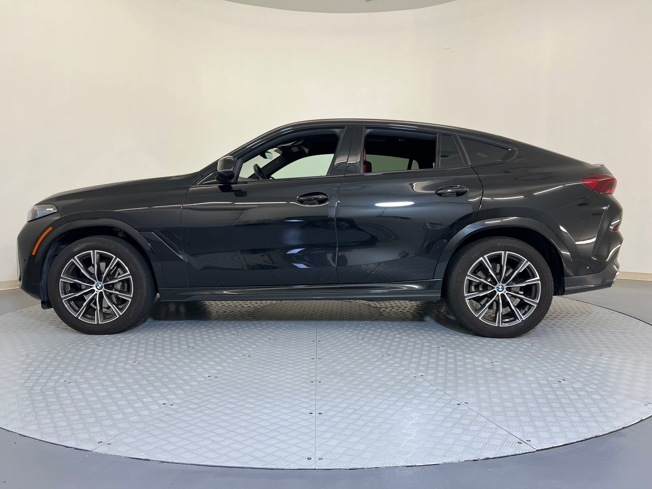 2025 Bmw X6 xDrive40i photo 2