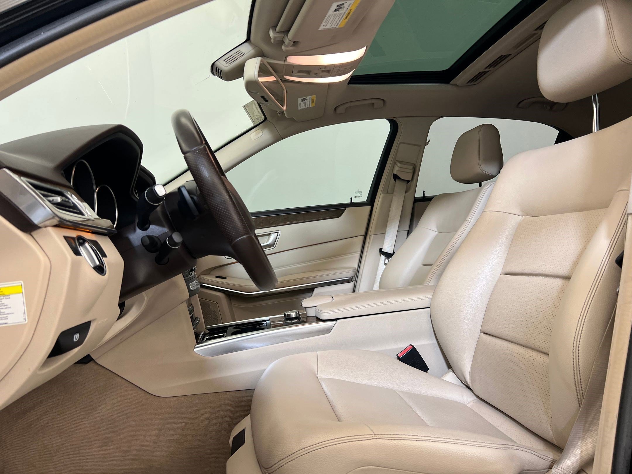 2014 Mercedes Benz E 350 Sedan photo 4