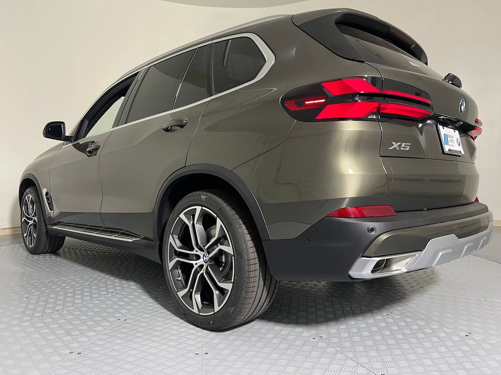 New 2026 BMW X5 sDrive40i SUV