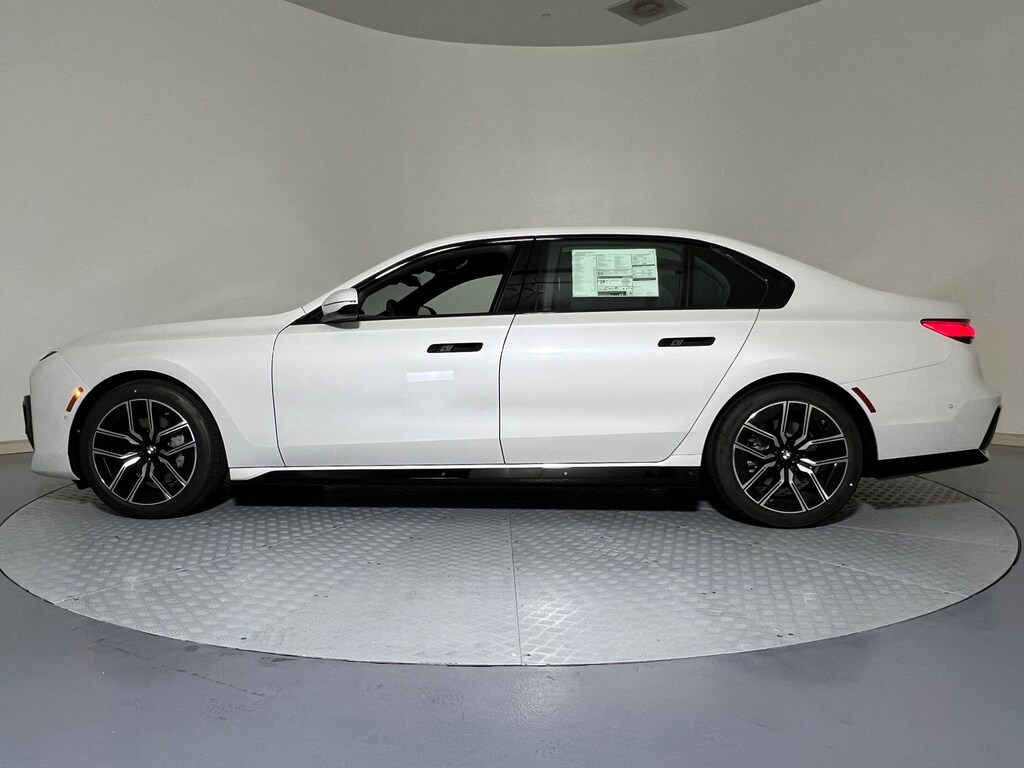 New 2026 BMW 740i Sedan