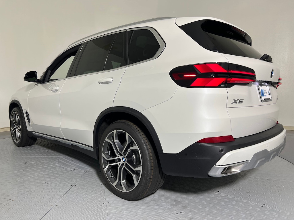 New 2026 BMW X5 xDrive40i SUV