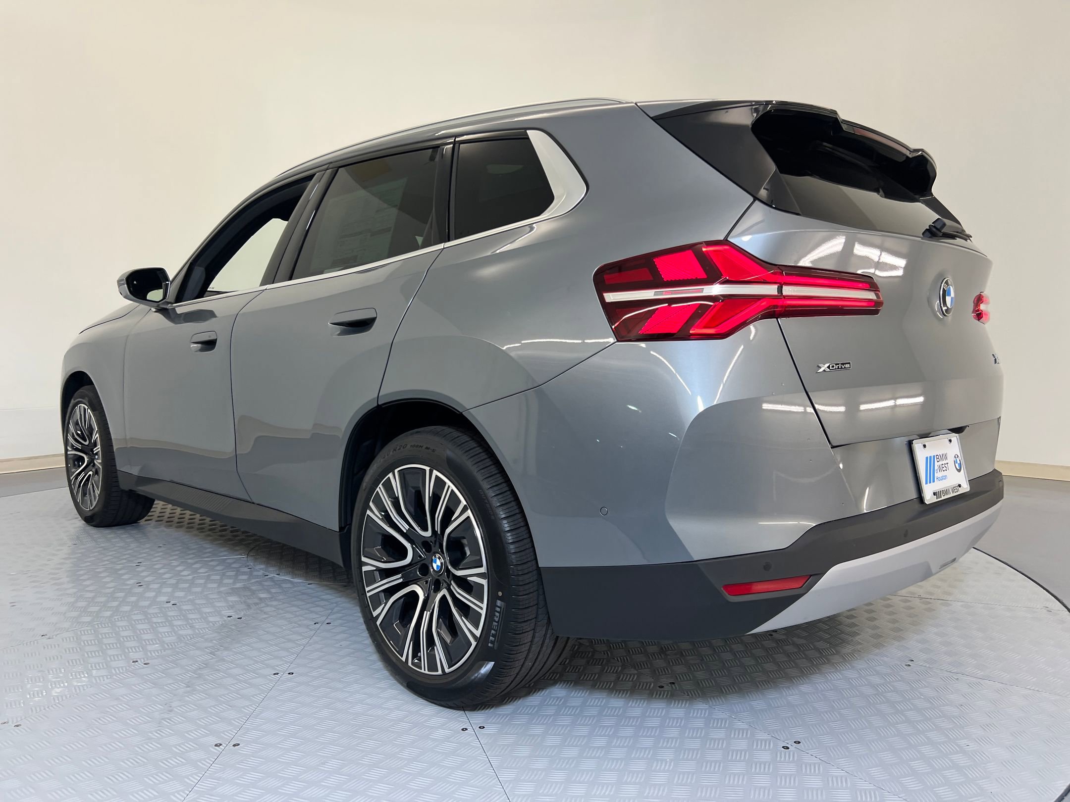 2026 Bmw X3 photo 3