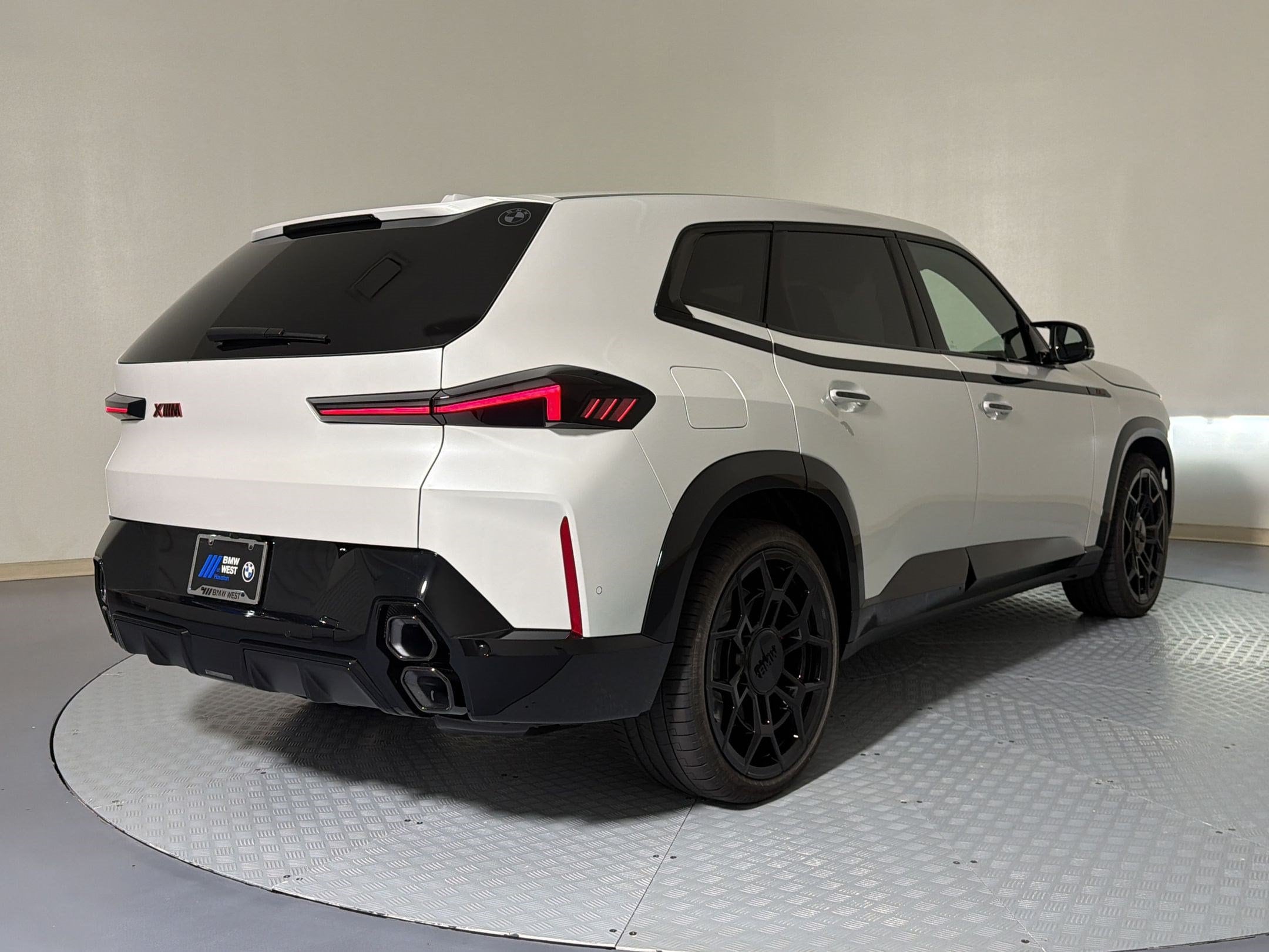 XM Label SUV