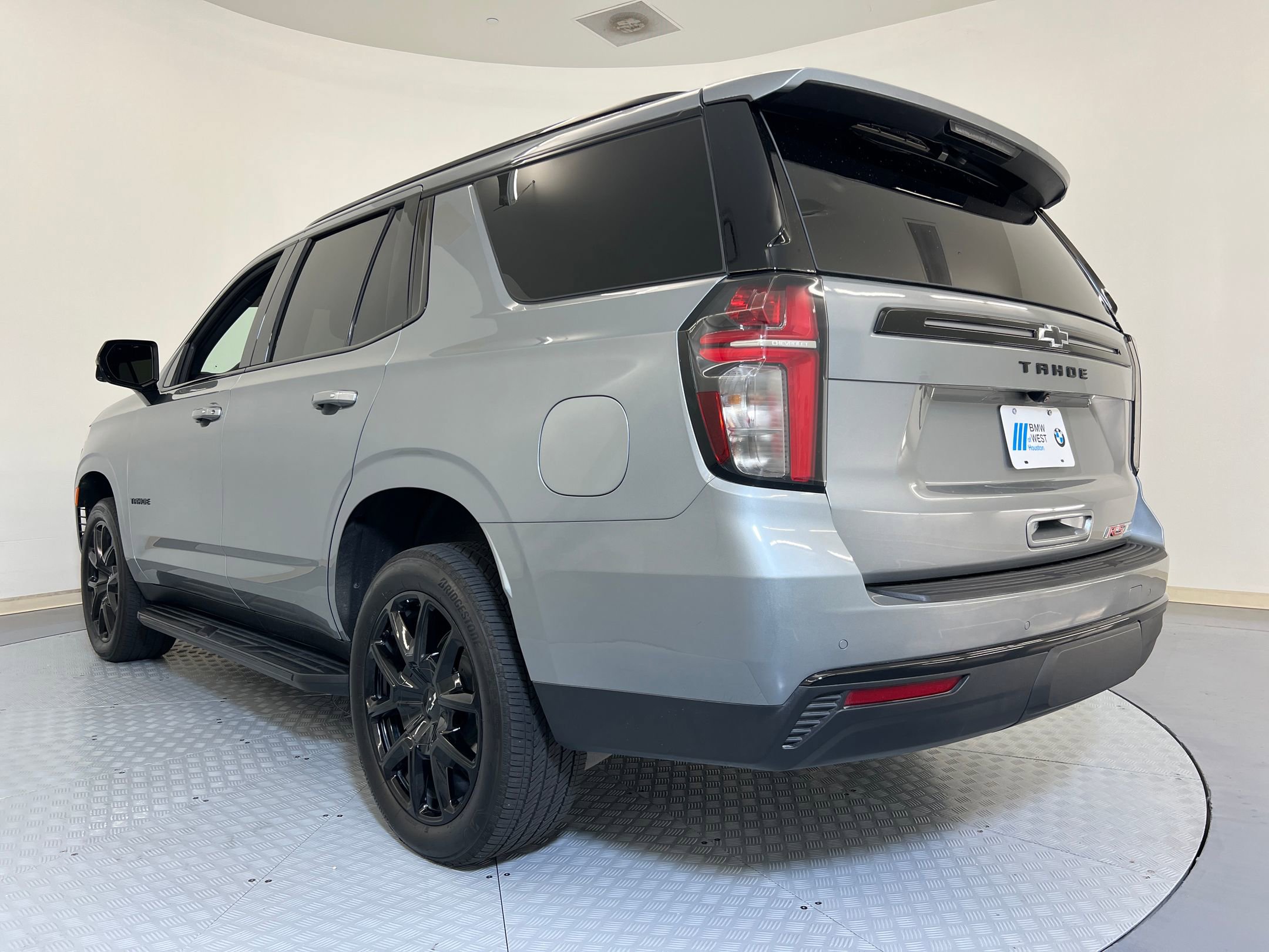 2024 Chevrolet Tahoe RST photo 3