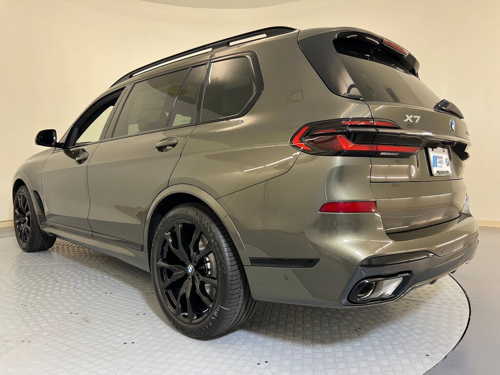 New 2026 BMW X7 xDrive40i SUV