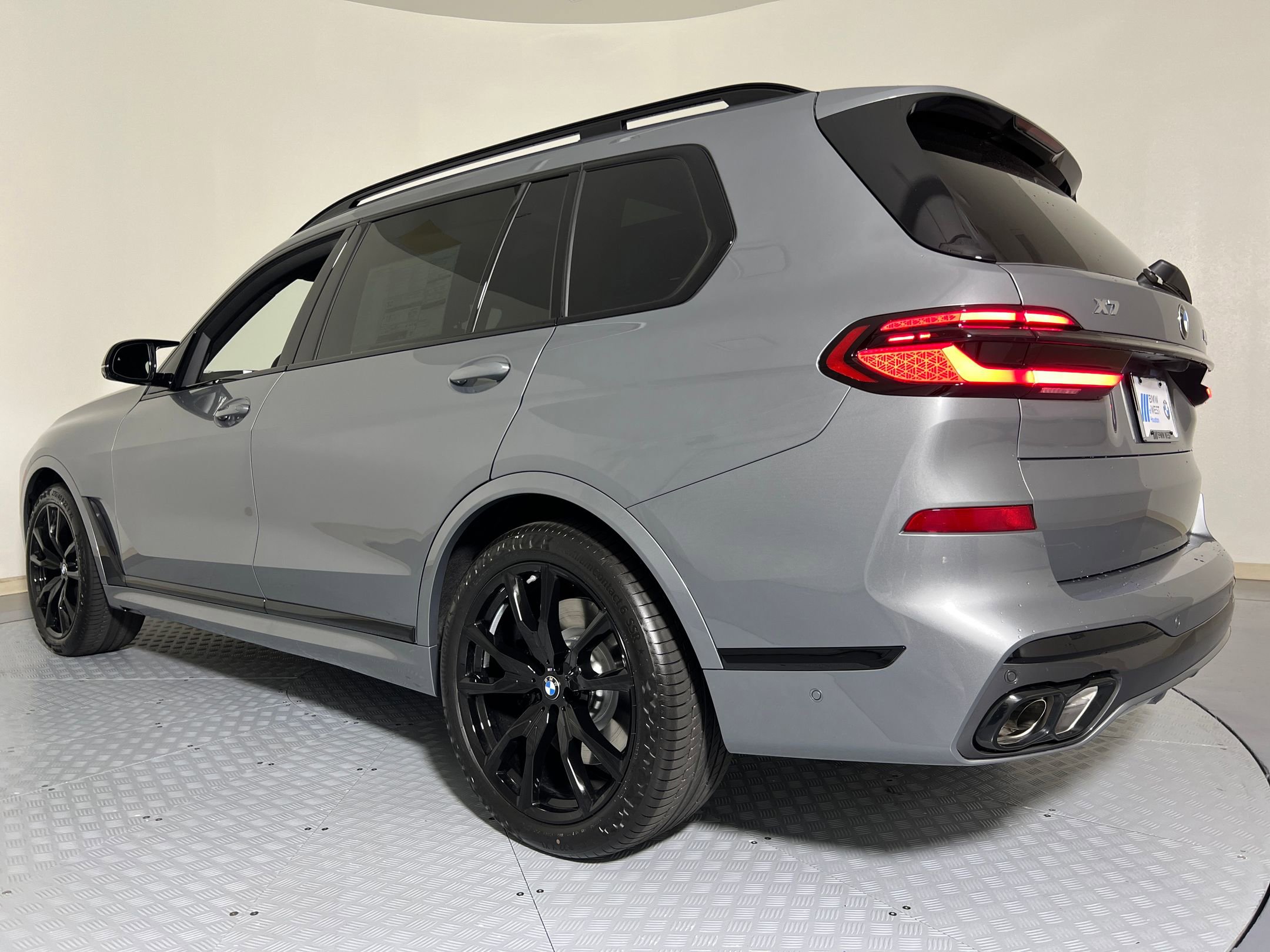 2026 Bmw X7 M60i photo 2
