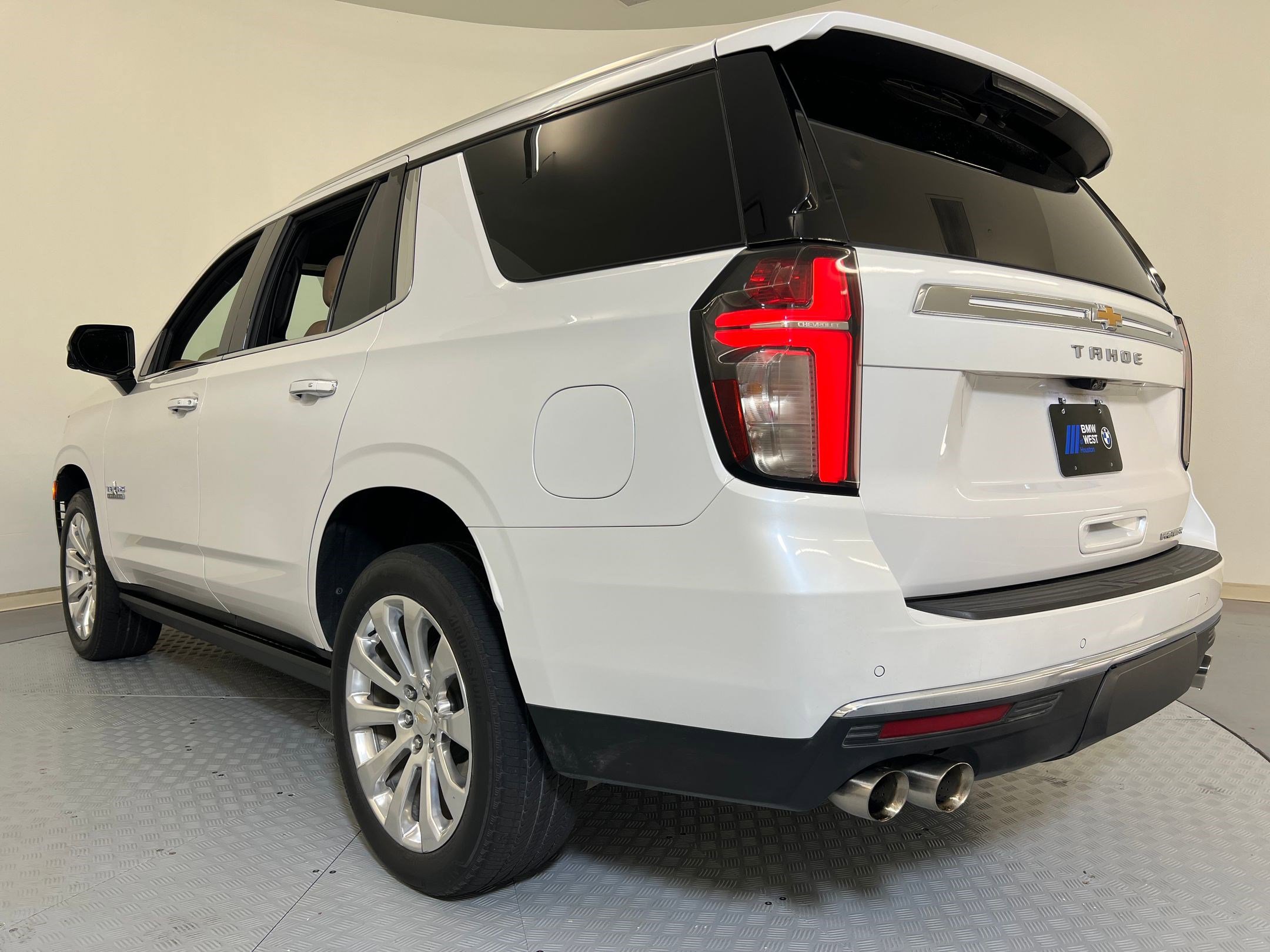 2021 Chevrolet Tahoe Premier photo 3