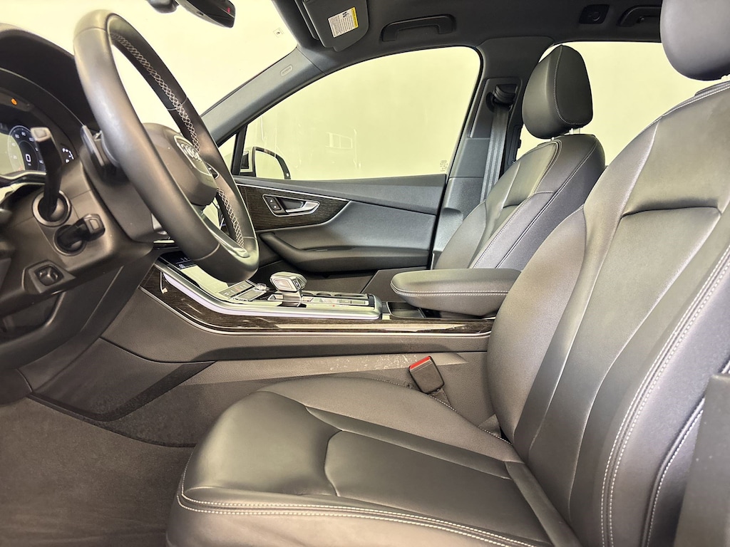 Used 2025 Audi Q7 45 Premium SUV