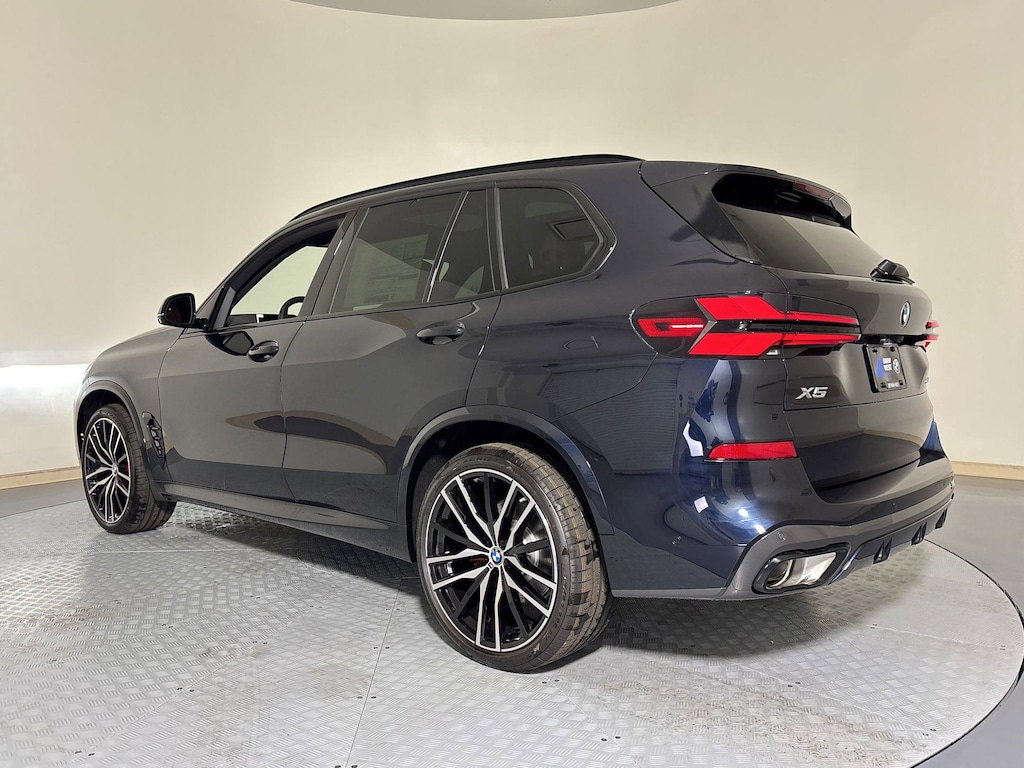 New 2026 BMW X5 sDrive40i SUV