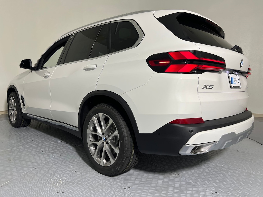 New 2026 BMW X5 sDrive40i SUV