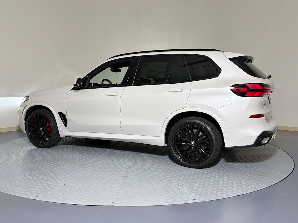 New 2026 BMW X5 sDrive40i SUV