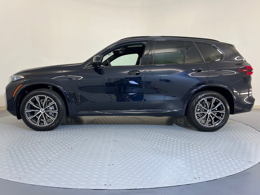 New 2026 BMW X5 sDrive40i SUV