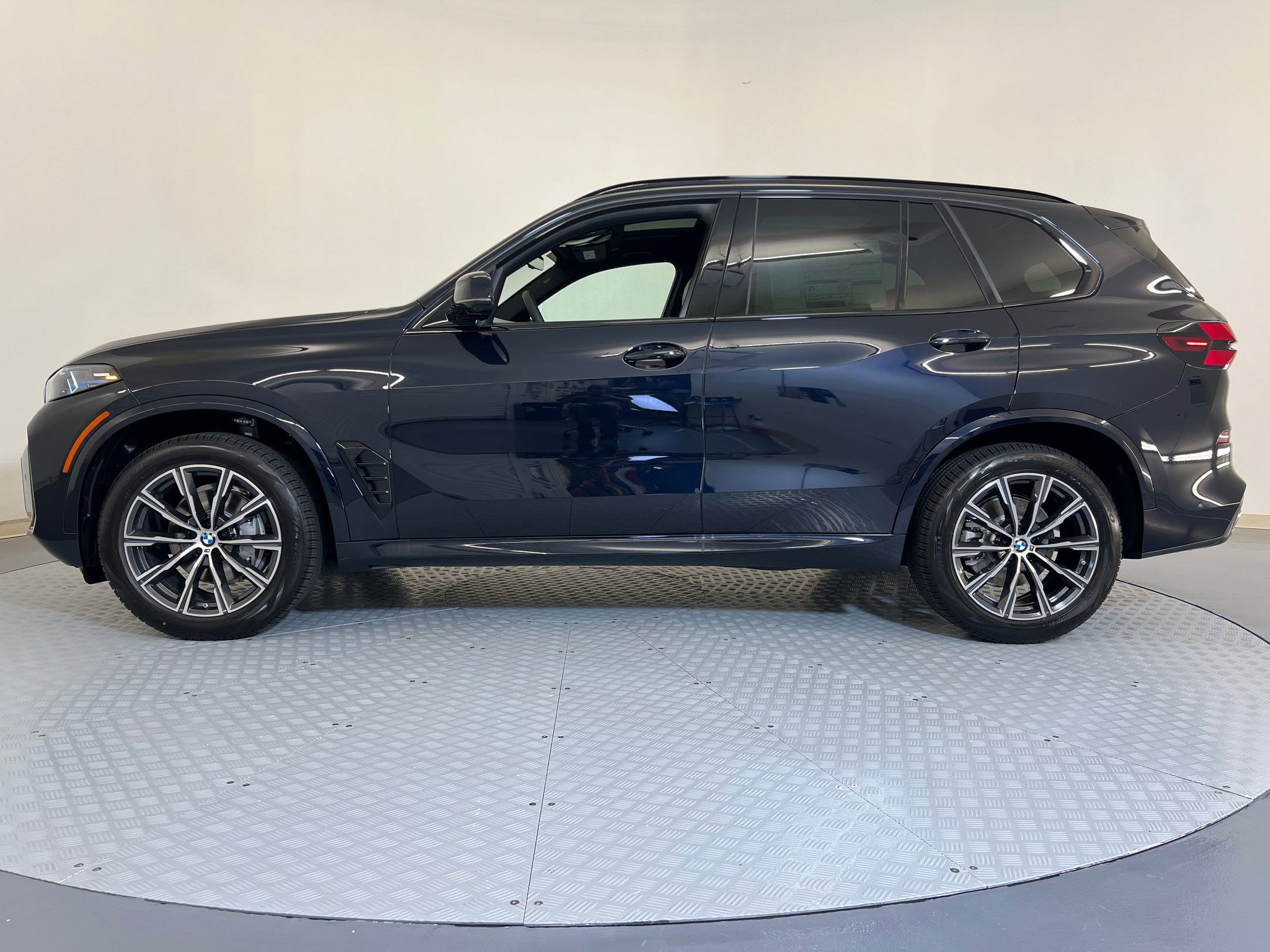 2026 Bmw X5 sDrive40i photo 2