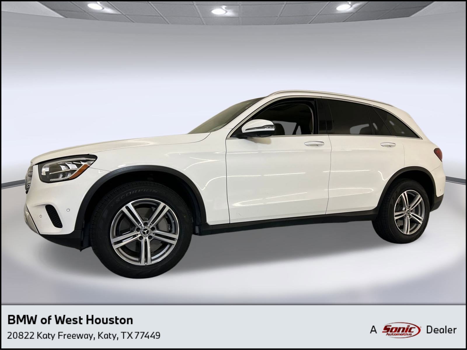 2022 Mercedes-Benz GLC GLC300's photo