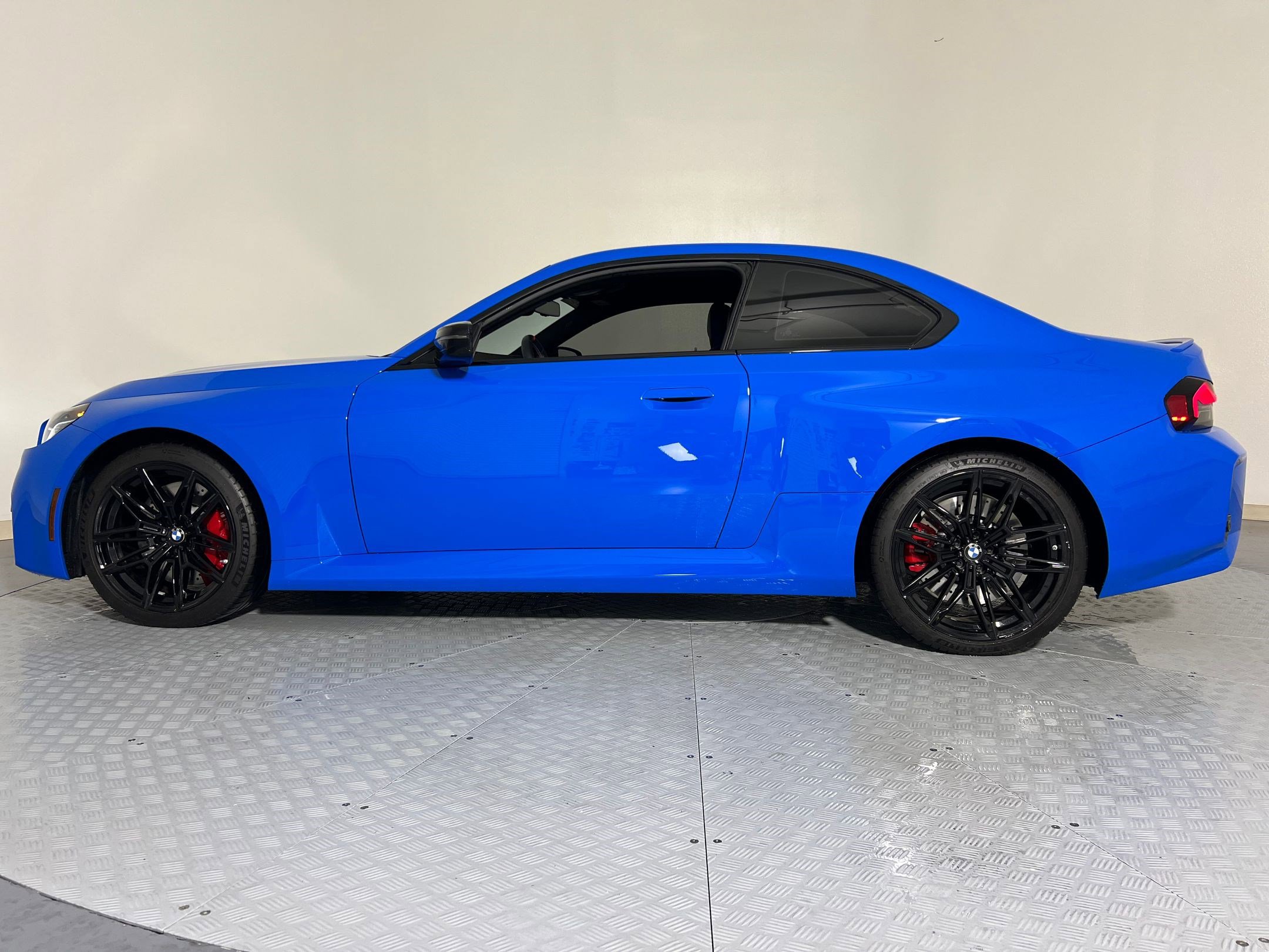 2025 Bmw M2 Coupe photo 2