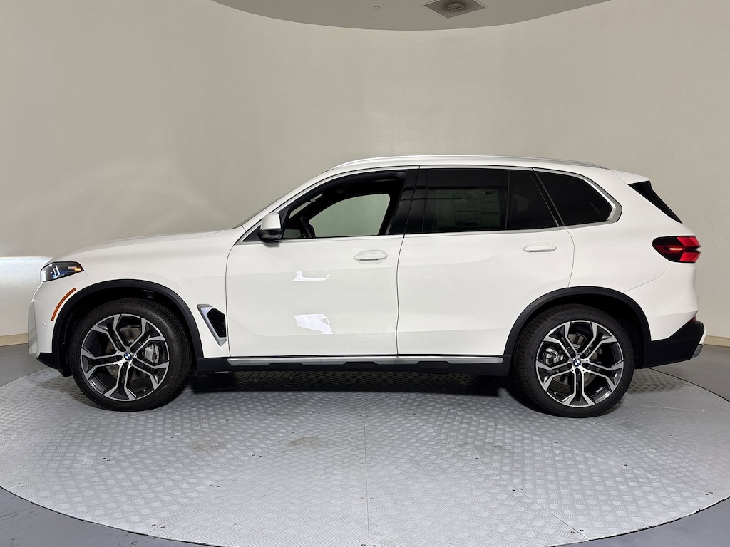 New 2026 BMW X5 sDrive40i SUV