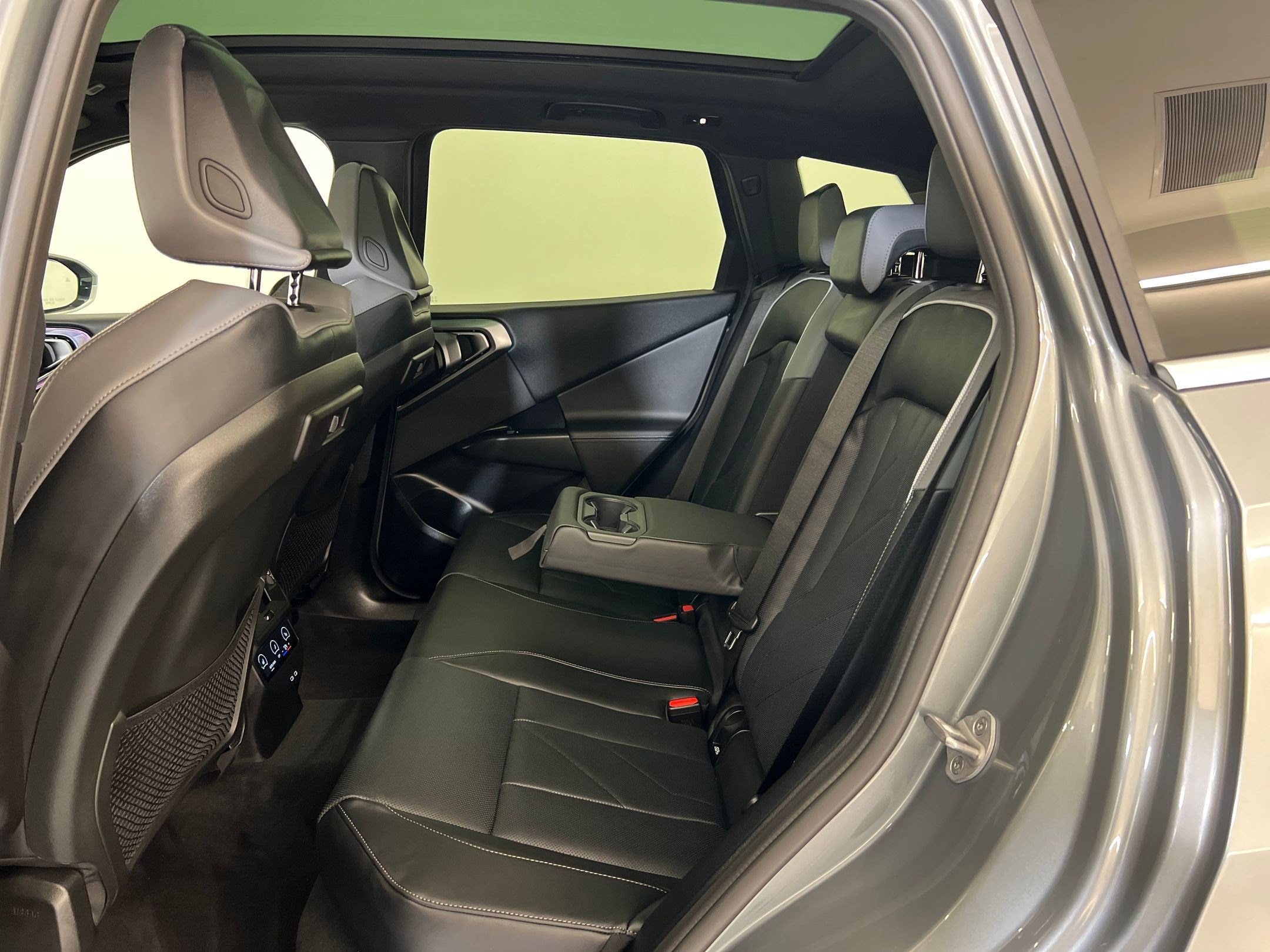 2026 BMW X3 30 - Photo 13